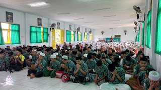 NGAJI BARENG KITAB TA'LIM MUTA'ALIM