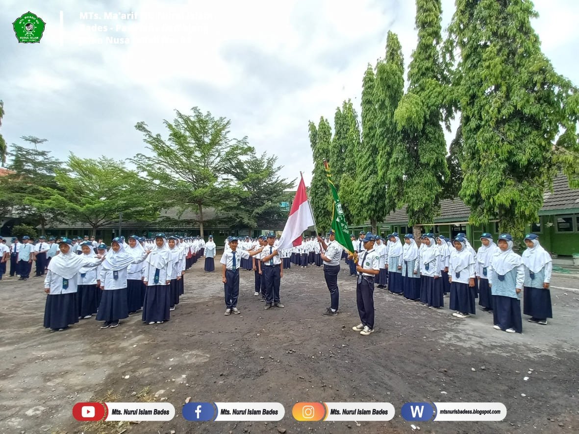 Pelantikan Pengurus Organisasi Madrasah di Upacara Rutin Hari Senin